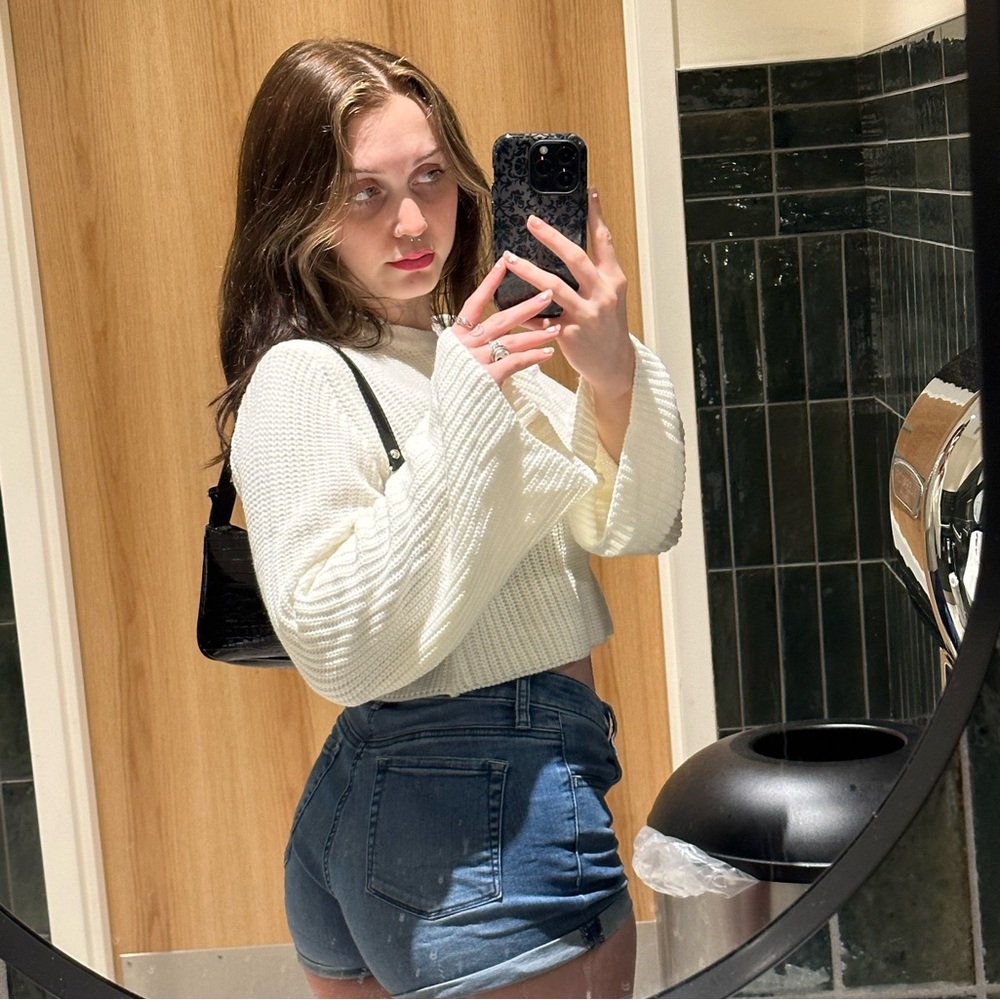 Meet your Posher, Sara